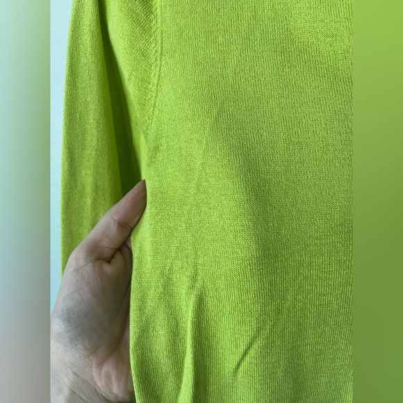 Sak's Fifth Avenue Lemon Lime V Neck Silk & Cashmere Sweater Women's Size S - Picture 12 of 13
